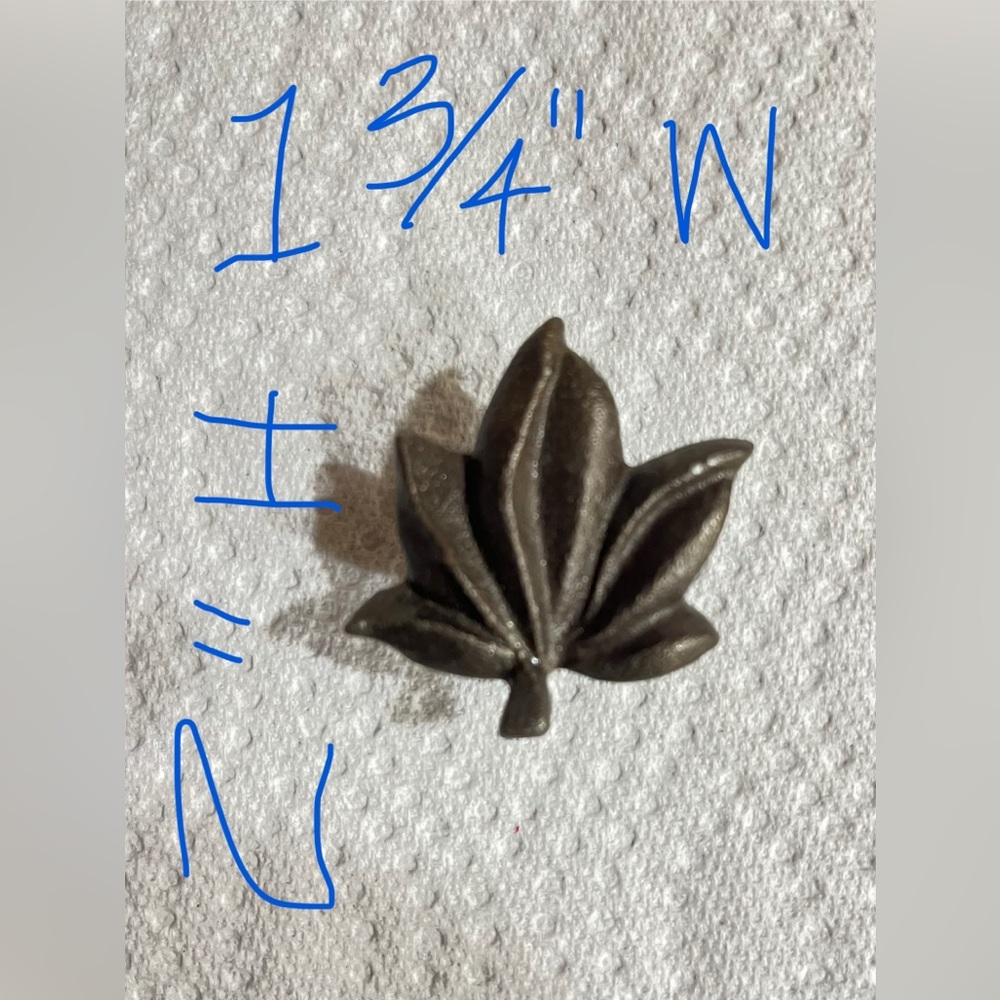 Maple leaf shaped door/drawer pulls